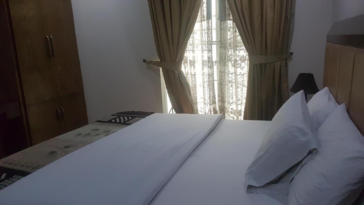 Midtown Hotel Rawalpindi Dış mekan fotoğraf