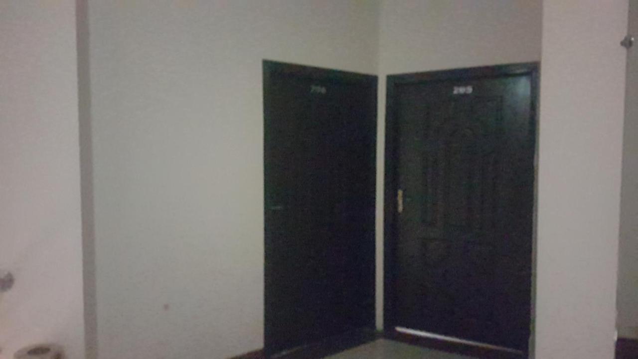 Midtown Hotel Rawalpindi Dış mekan fotoğraf