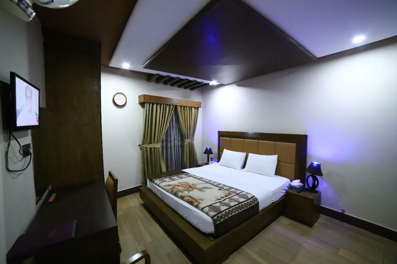 Midtown Hotel Rawalpindi Dış mekan fotoğraf