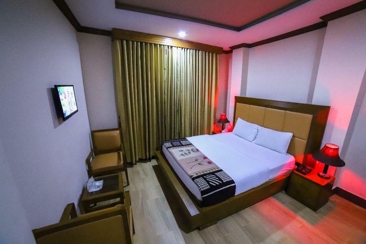 Midtown Hotel Rawalpindi Dış mekan fotoğraf